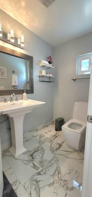 Vila Newly Furnished Pool House Los Angeles Exteriér fotografie